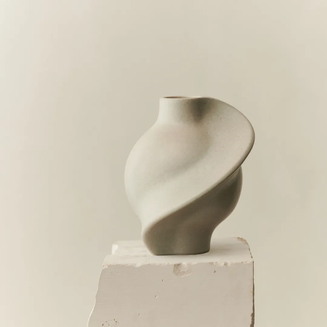 Pirout Vase 02